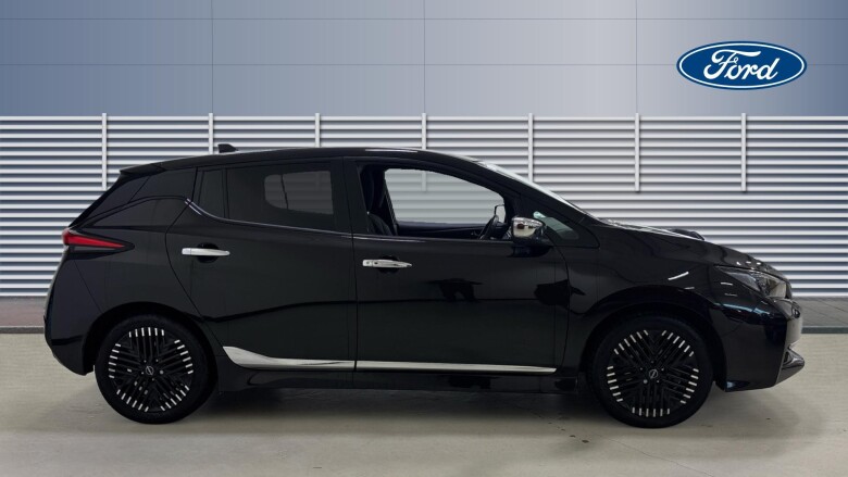 Nissan LEAF 110kW N-Connecta 39kWh 5dr Auto Electric Hatchback